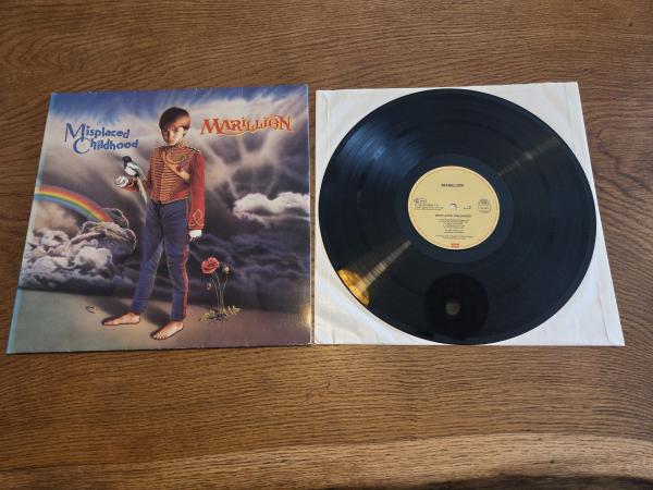 Marillion Misplaced Childhood 1985 EMI 1C 064240340 1 Europäische Pressung VG+/VG+